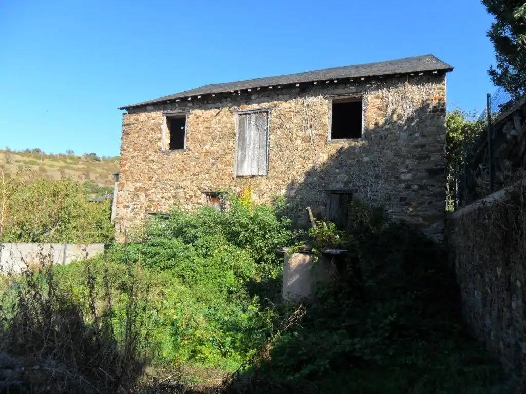 Vista exterior de Casa o chalet en venta en Ponferrada