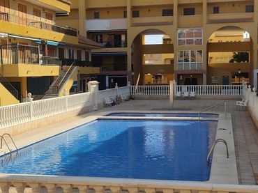 Maison mitoyenne à vendre à La Mata