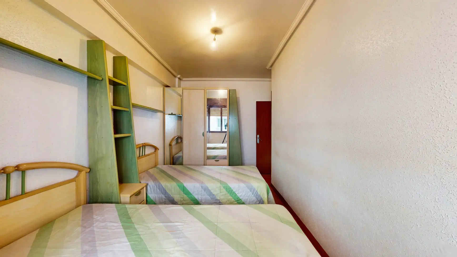 Habitación de Piso en venta en Barakaldo  con Trastero