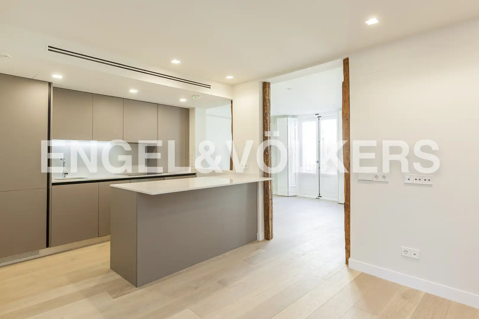 Küche von Wohnung zur Miete in Madrid mit Klimaanlage, Heizung und Balkon
