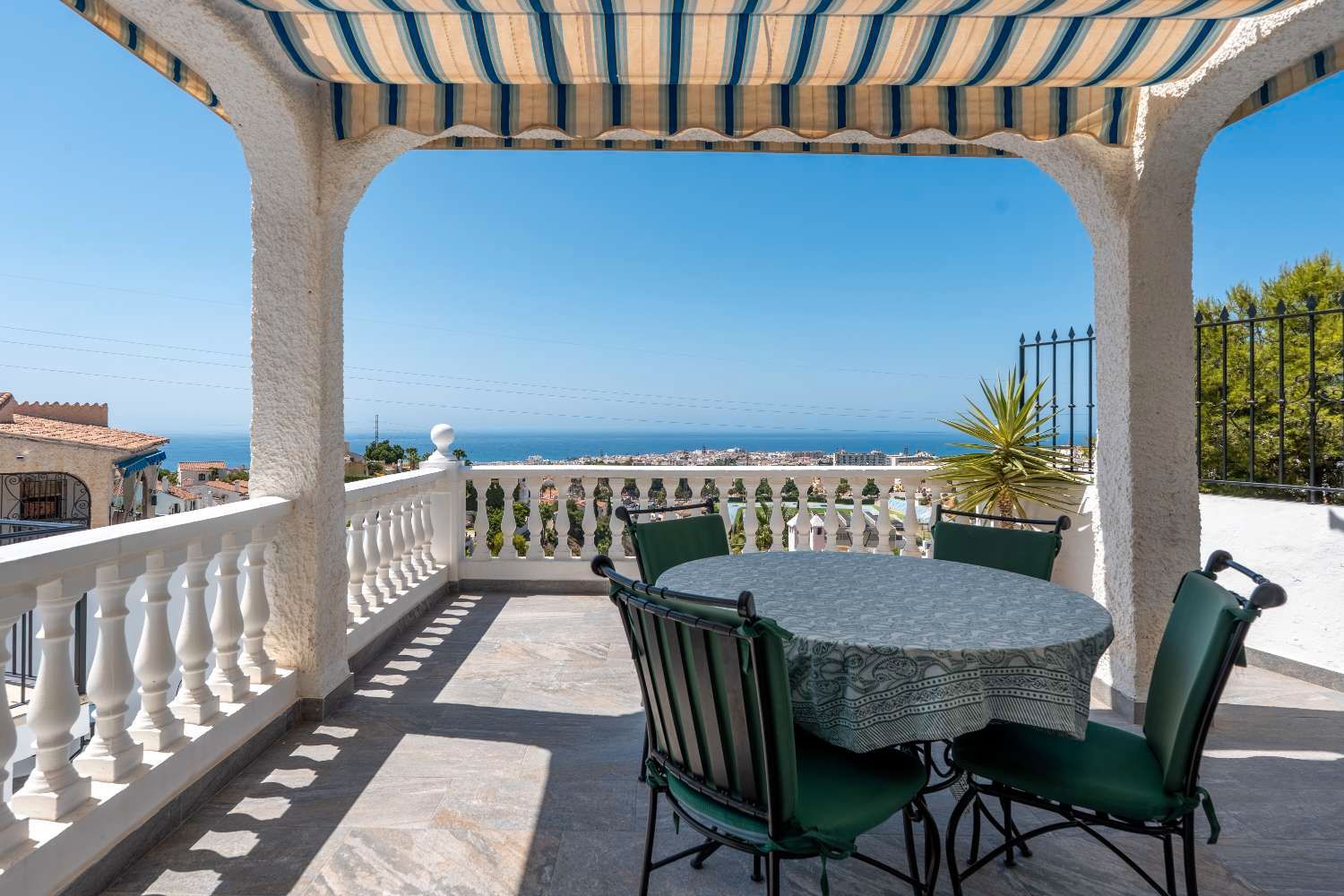 Terrassa de Casa o xalet en venda en Nerja amb Aire condicionat, Calefacció i Terrassa