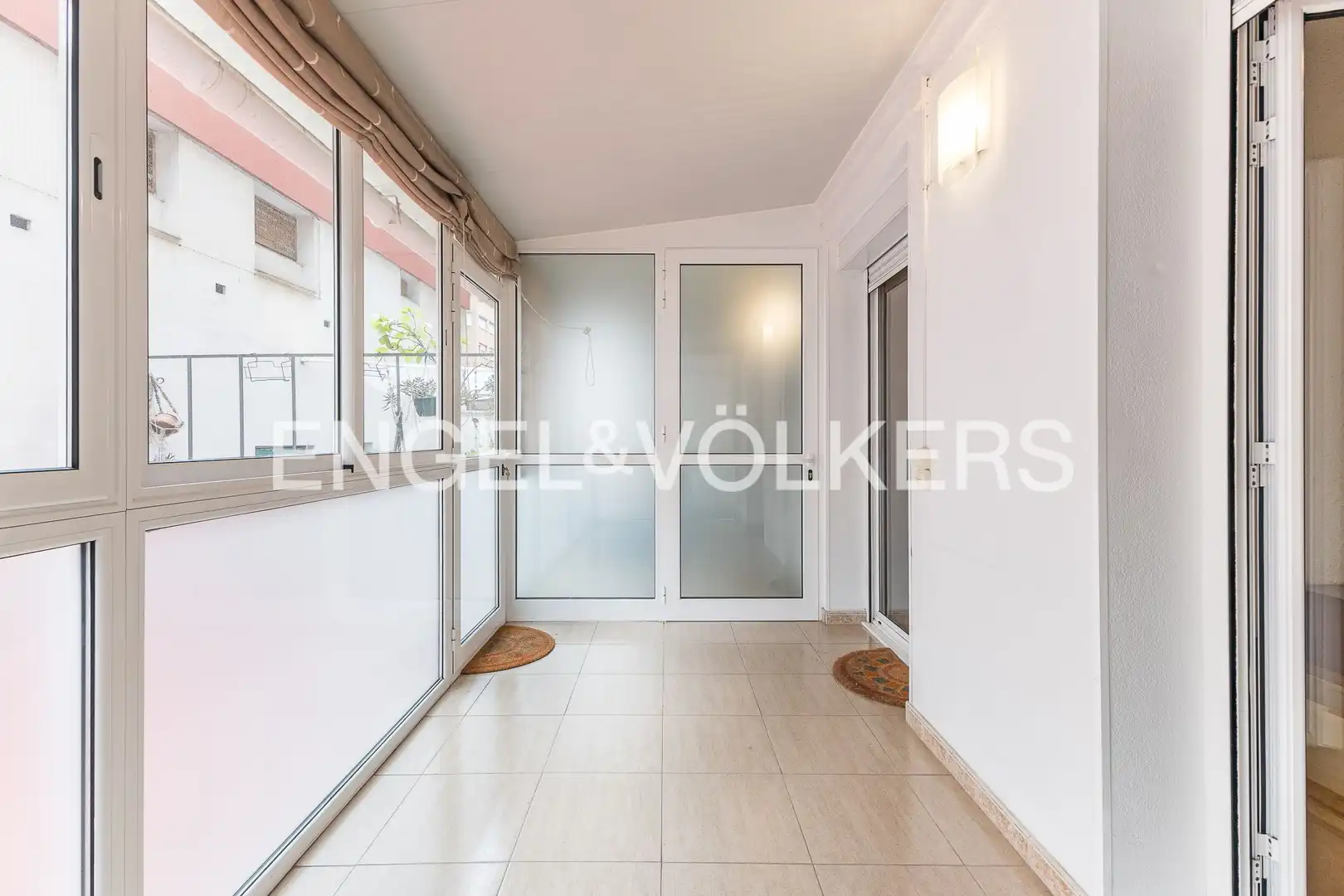 Wohnung zum Verkauf in Barcelona mit Klimaanlage, Heizung und Terrasse