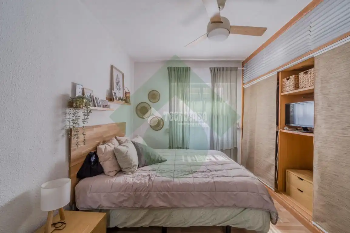 Habitación de Piso en venta en Madrid con Calefacción y Terraza