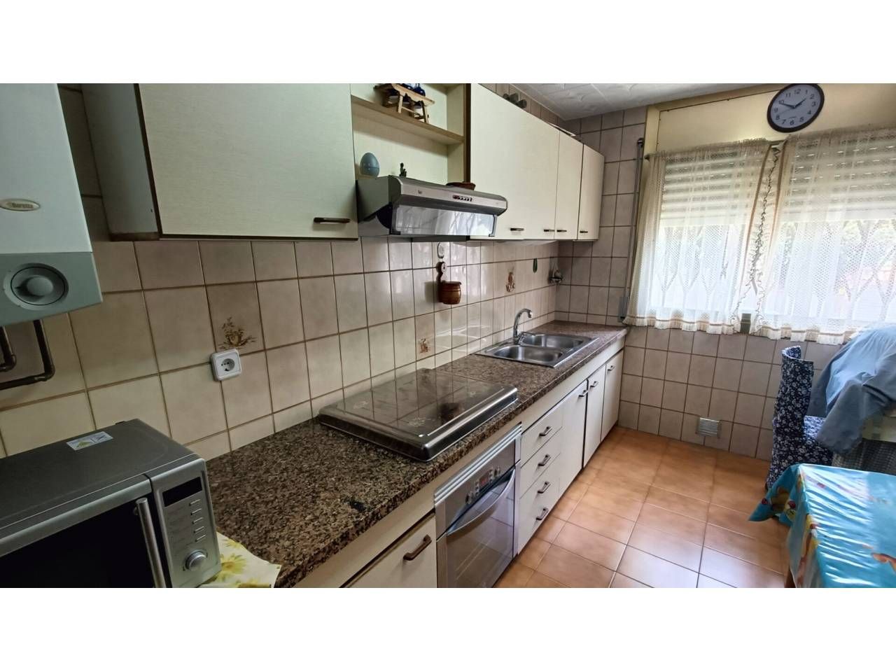 Cuina de Pis en venda en Santa Coloma de Gramenet amb Calefacció i Terrassa