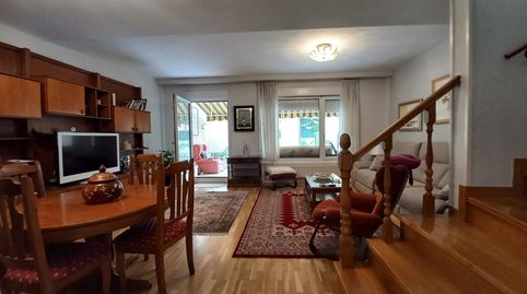 ESTUPENDA Y CÉNTRICA VIVIENDA UNIFAMILIAR ADOSADA, imatge 2