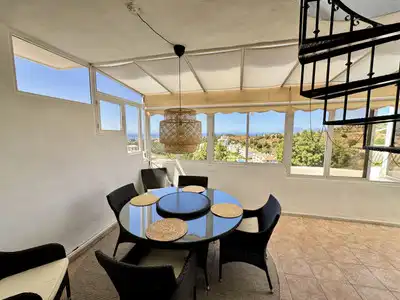 Esszimmer von Dachboden zum Verkauf in Mijas mit Klimaanlage, Heizung und Terrasse