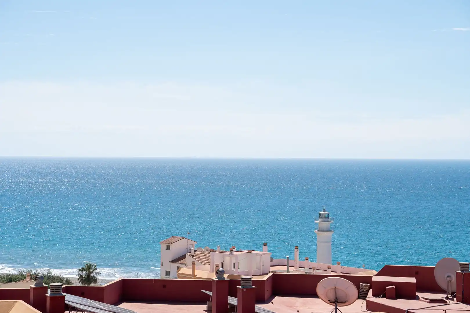 Vista exterior de Àtic en venda en Torrox amb Terrassa