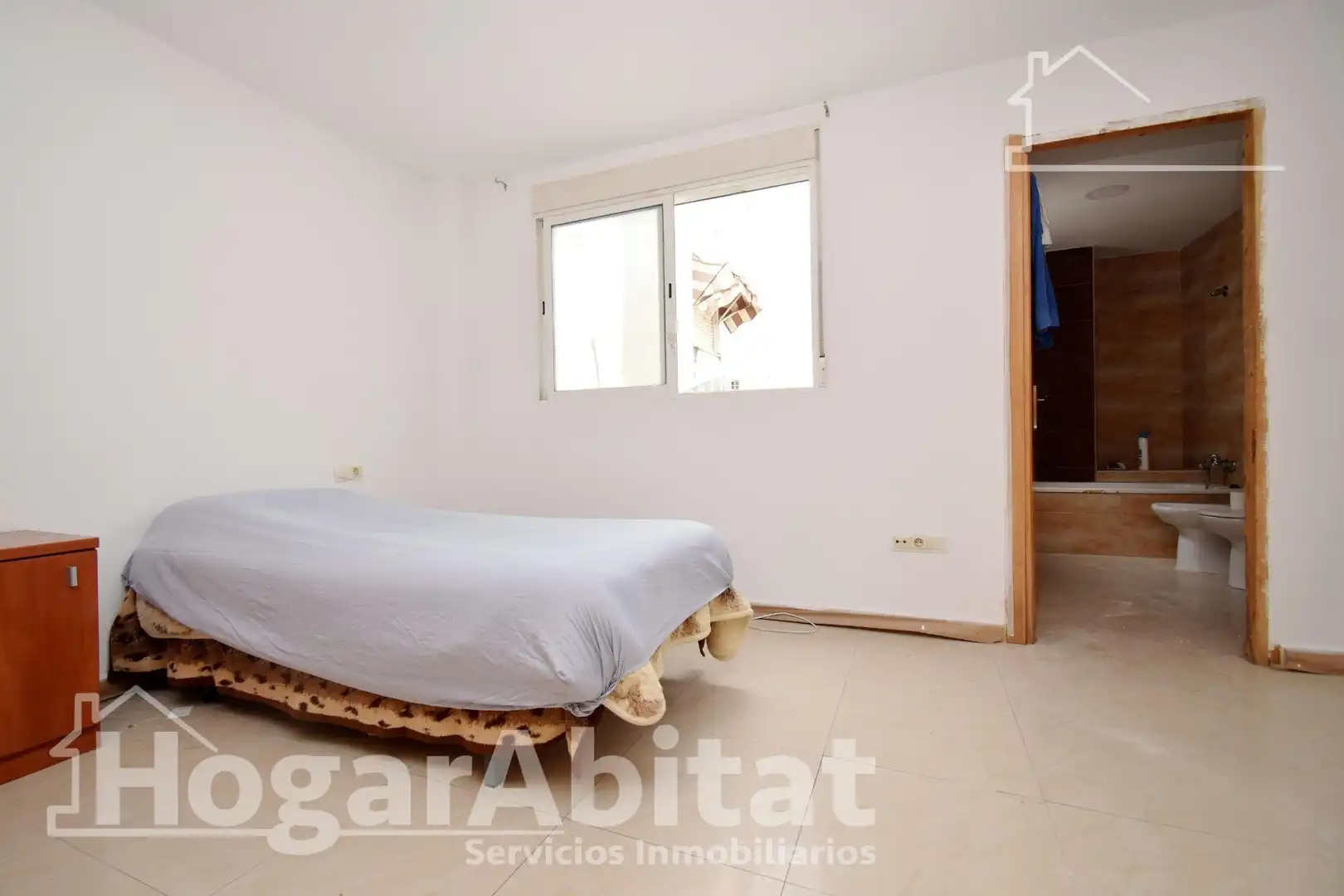 Dormitori de Pis en venda en Llíria amb Aire condicionat i Terrassa