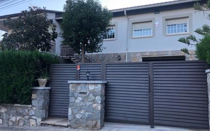 Vista exterior de Casa o xalet en venda en Viladecans amb Aire condicionat, Calefacció i Terrassa