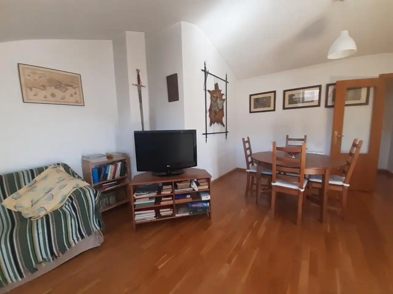Sala de estar de Piso en venta en Bronchales con Parquet, Terraza y Trastero