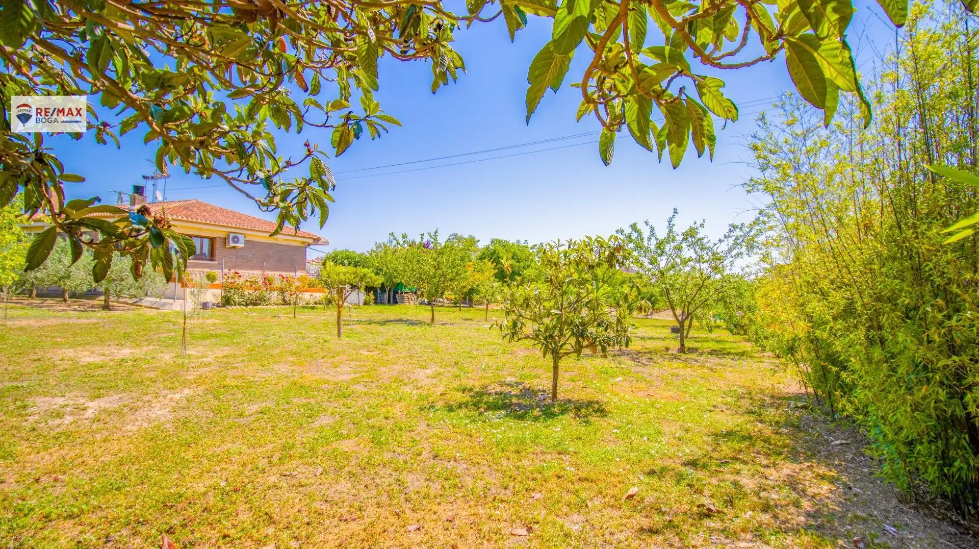 Casa o xalet en venda en Oyón-Oion amb Aire condicionat, Jardí privat i Parquet