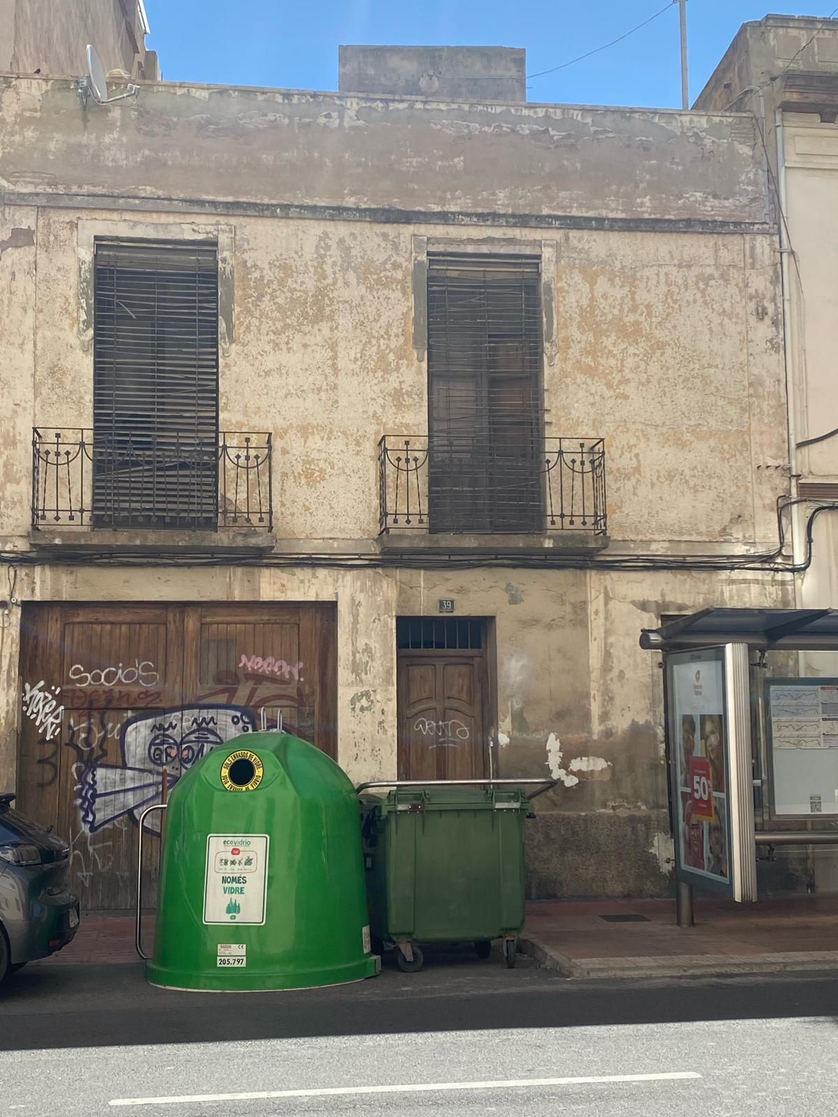 Vista exterior de Casa adosada en venta en Castellón de la Plana / Castelló de la Plana con Jardín privado y Balcón