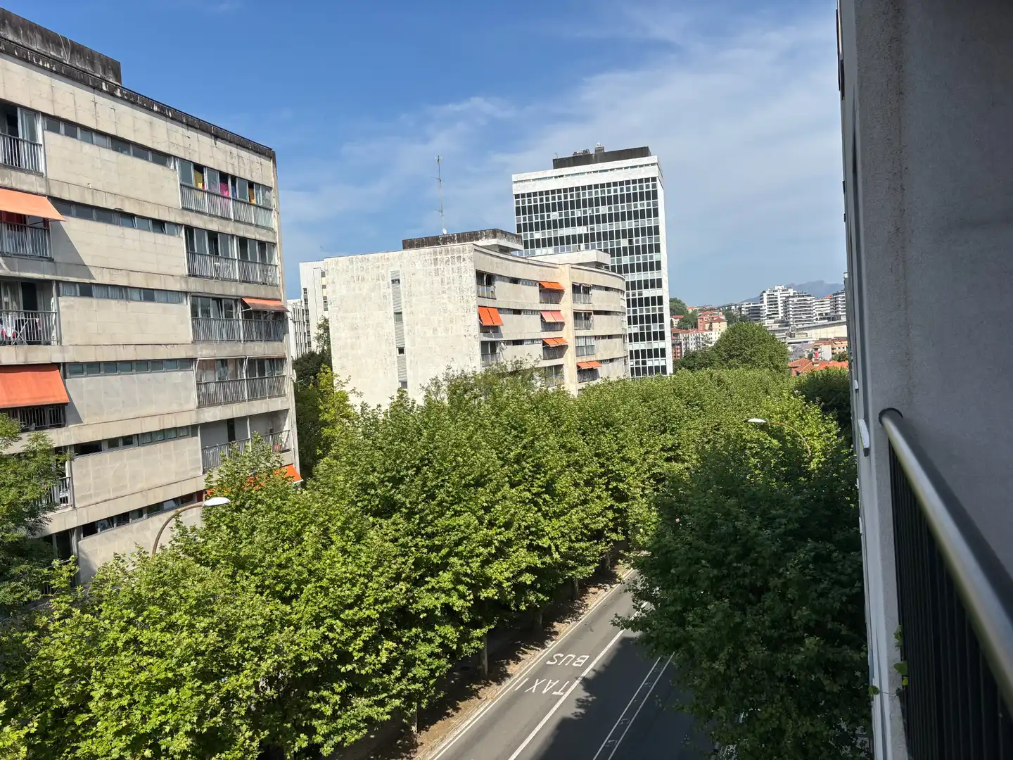 Vista exterior de Pis en venda en Donostia - San Sebastián  amb Calefacció, Traster i Moblat
