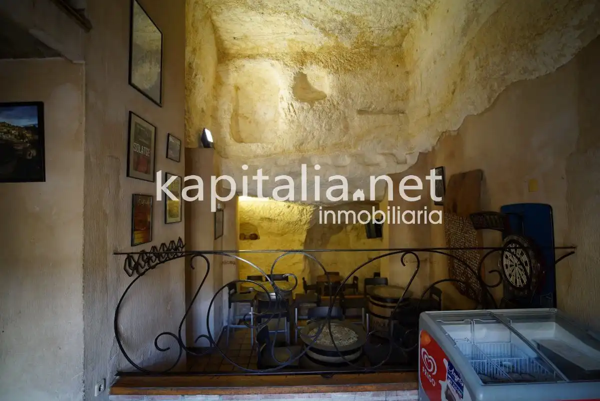 Commercial properties for sale in Bocairent  with Air Conditioner and Furnished