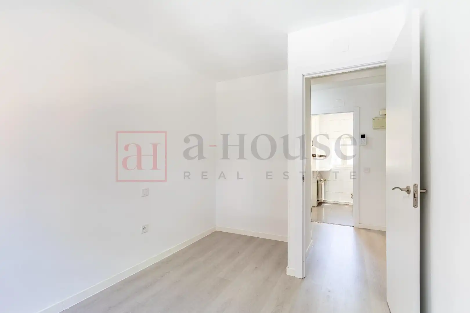 Habitación de Piso en venta en Madrid con Calefacción y Parquet