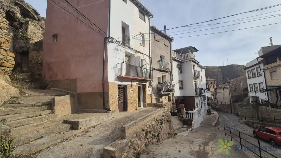 Vista exterior de Casa o chalet en venta en Cervera del Río Alhama con Amueblado y Balcón