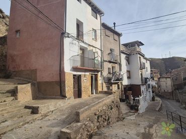 Casa con balcone in vendita a Cervera del Río Alhama