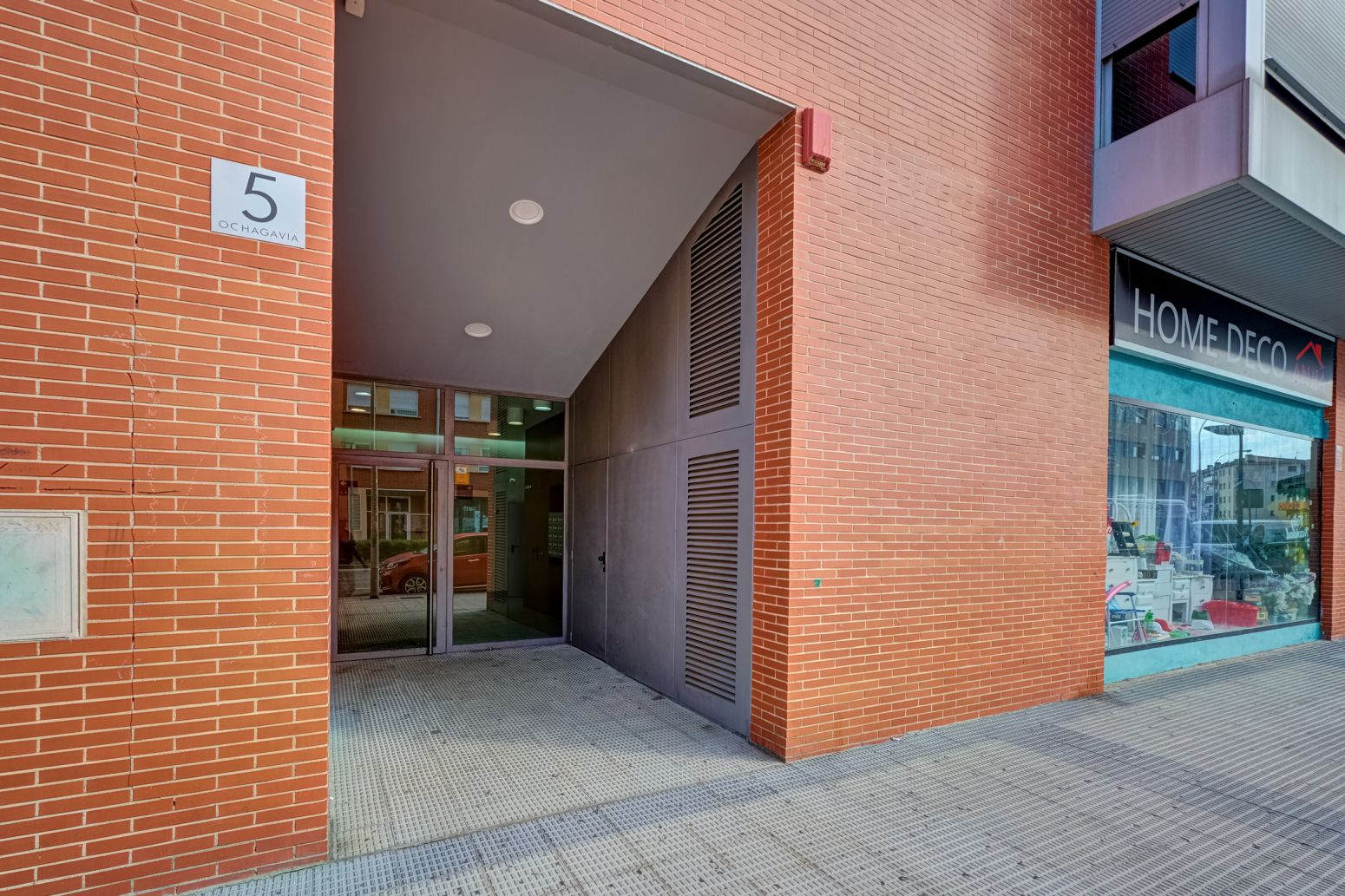 Vista exterior de Pis en venda en  Pamplona / Iruña amb Calefacció, Parquet i Terrassa