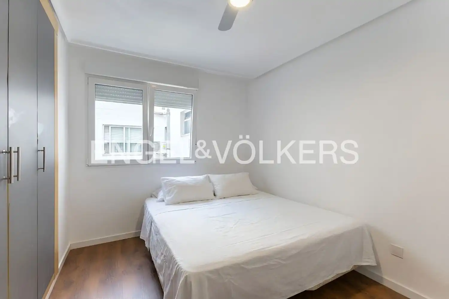 Schlafzimmer von Wohnung zur Miete in Valencia mit Klimaanlage, Heizung und Parkett