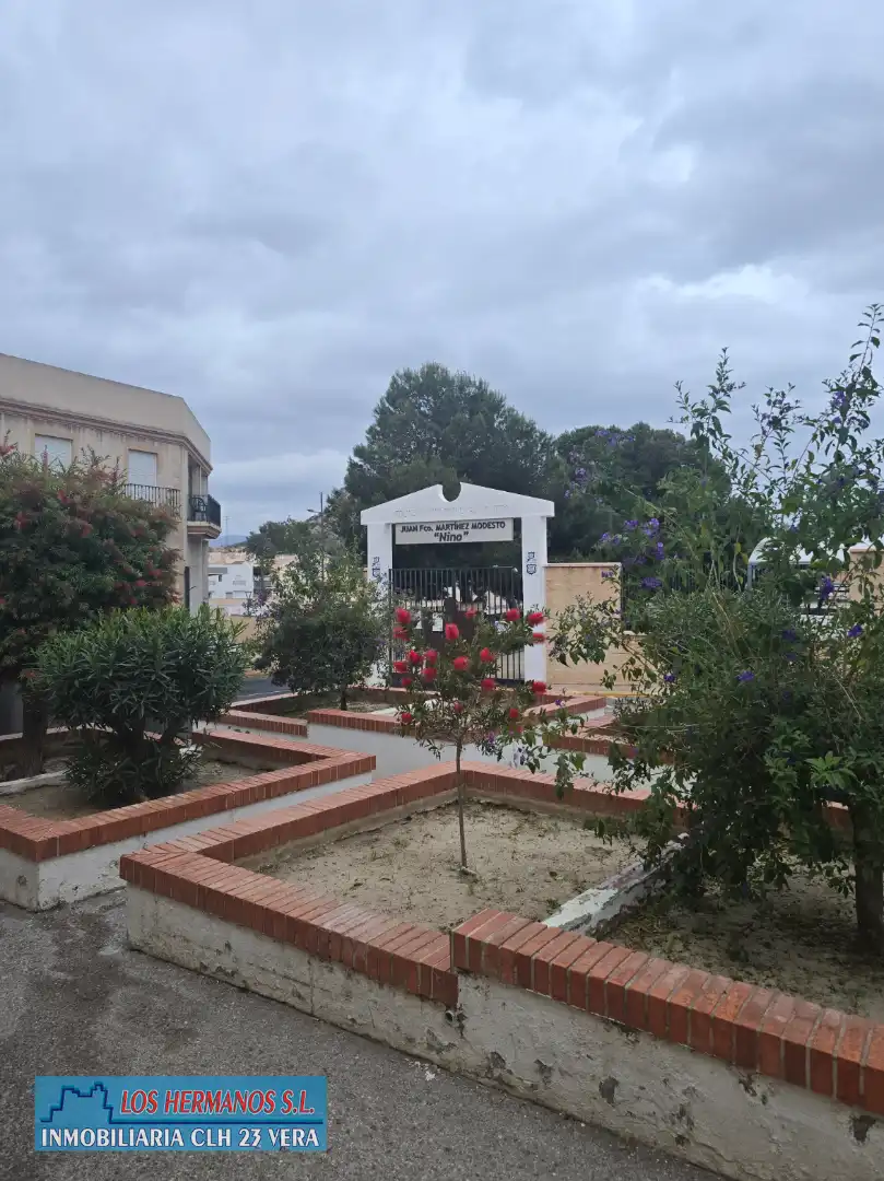 Local comercial de lloguer a Plaza Andalucia 2, imagen 2