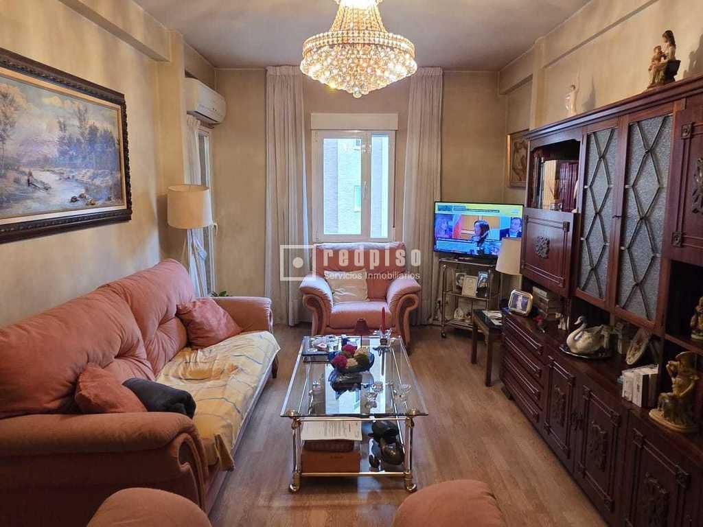 Sala de estar de Piso en venta en  Madrid Capital con Calefacción y Terraza