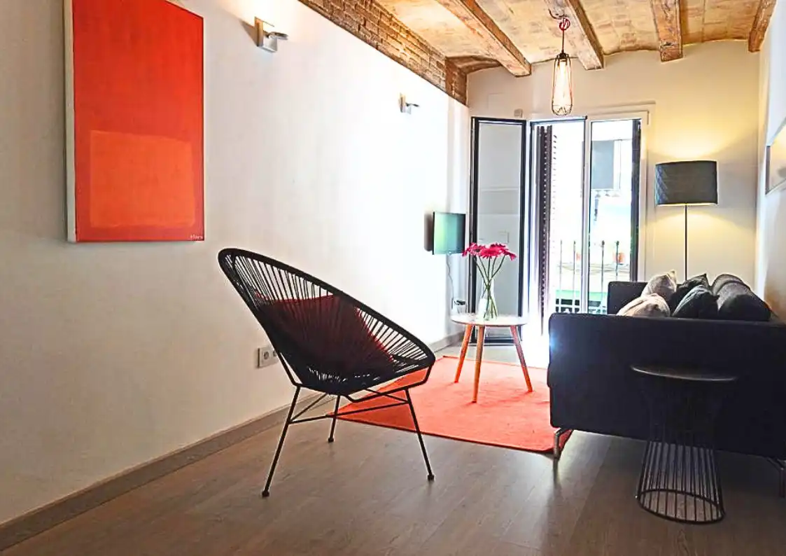Wohnzimmer von Wohnung zum Verkauf in Barcelona mit Heizung, Ofen und Mikrowelle