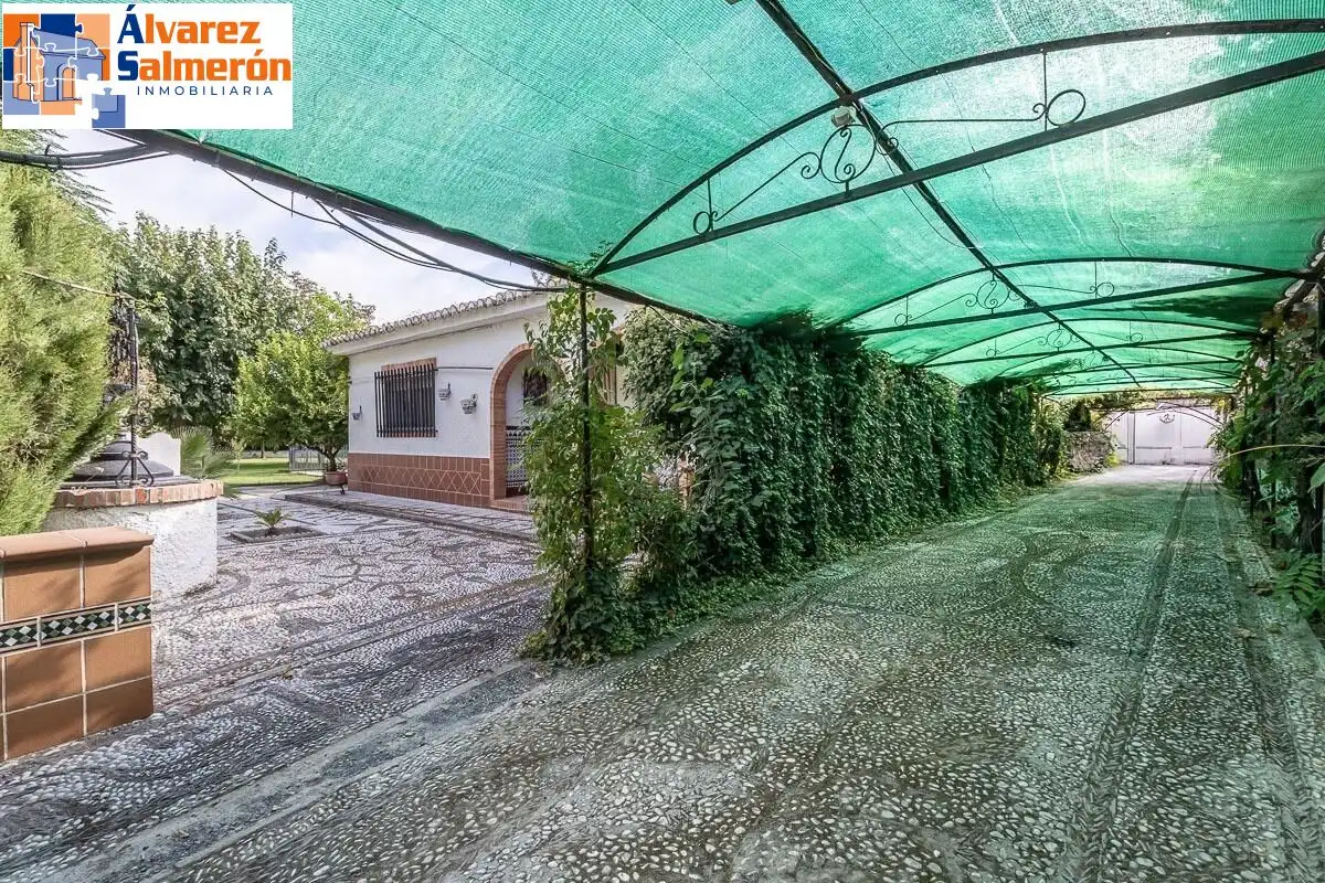 Casa con piscina en venta en Ogíjares, imagen 3