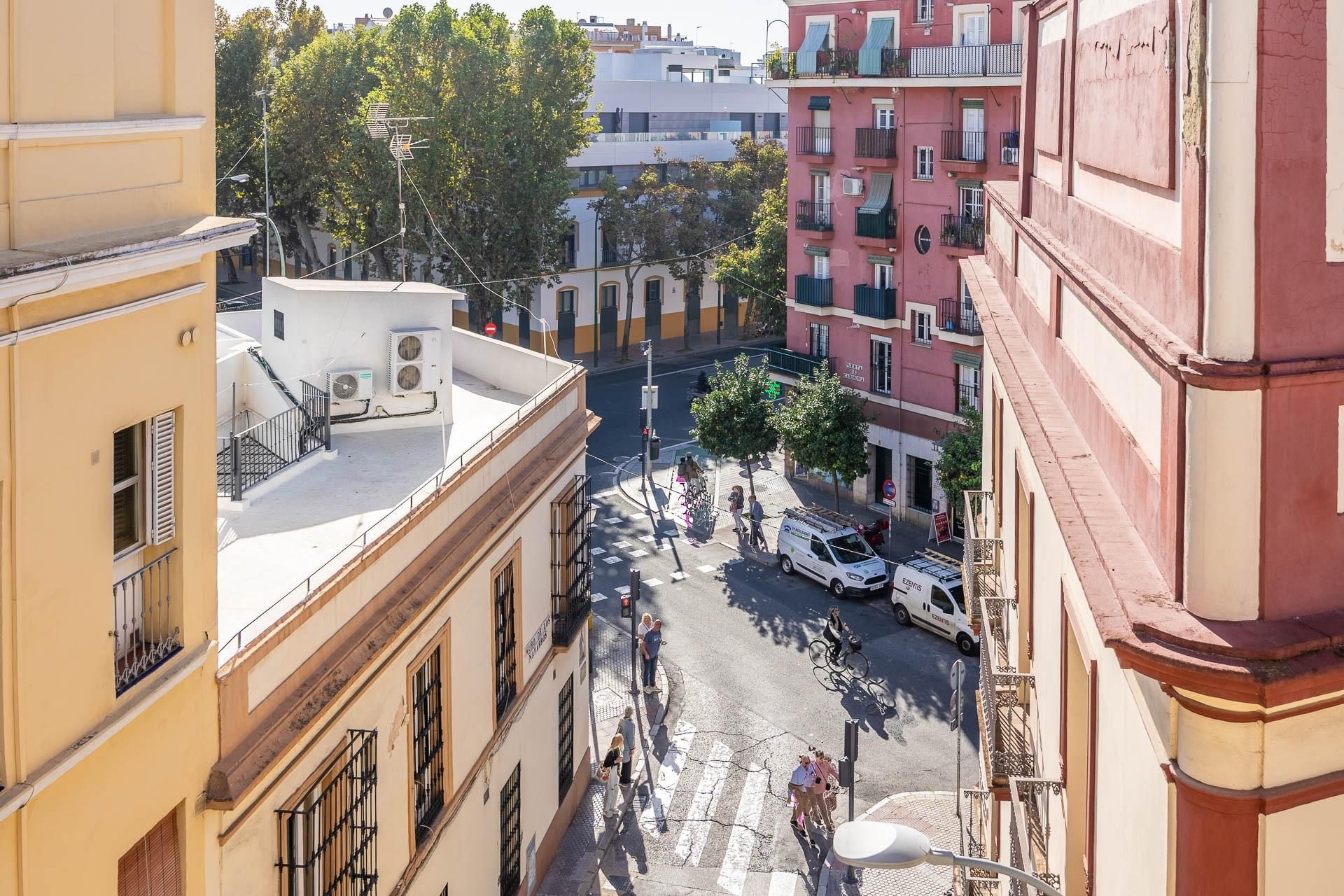 Exterior view of Flat for sale in  Sevilla Capital  with Air Conditioner, Heating and Balcony