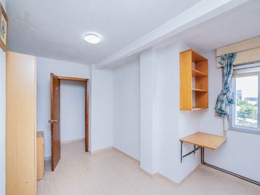 Piso con ascensor en venta en Plaza de Valdehondillo