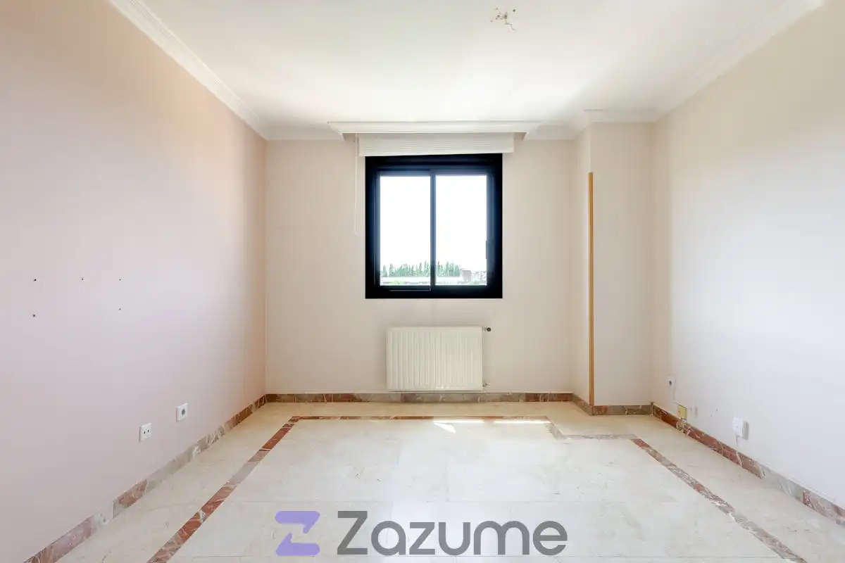 Habitación de Piso de alquiler en Madrid con Aire acondicionado, Calefacción y Piscina