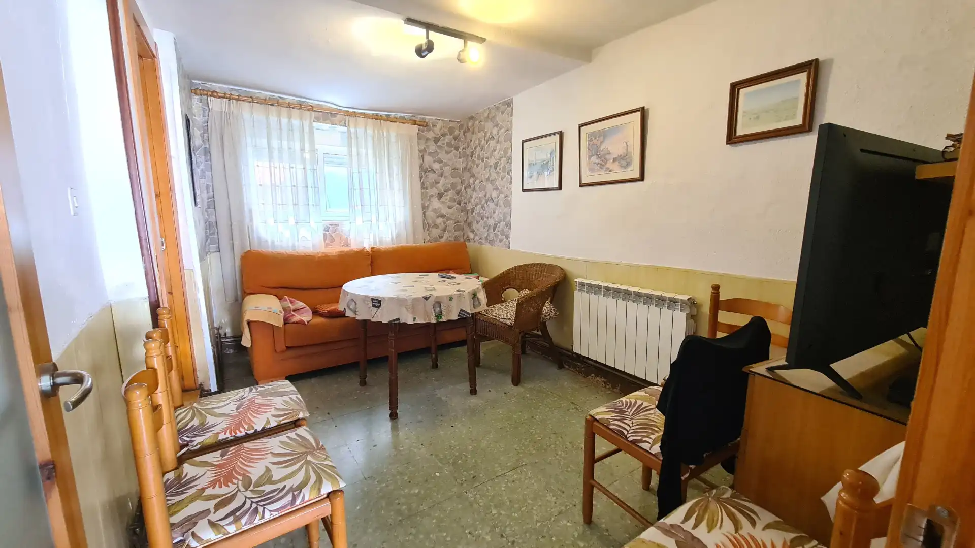 Sala d'estar de Casa o xalet en venda en Zamora Capital  amb Calefacció, Terrassa i Moblat
