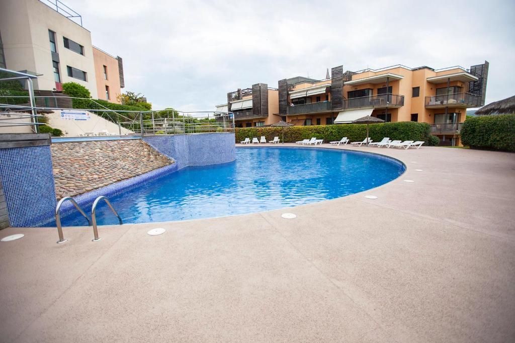 Swimming pool of Flat for sale in Lloret de Mar  with Air Conditioner, Heating and Private garden