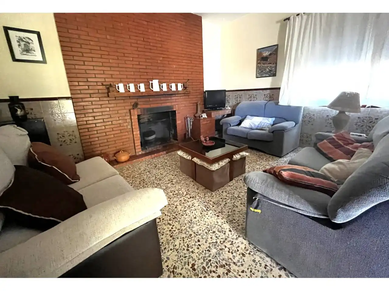 Sala de estar de Casa o chalet en venta en Valverde del Camino con Jardín privado, Terraza y Amueblado