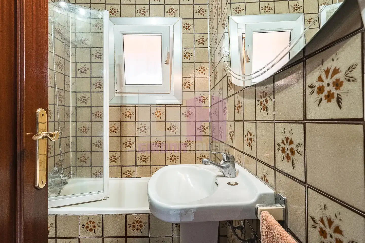 Bathroom of Houses for sale in Caldes de Malavella  with Air Conditioner, Heating and Private garden