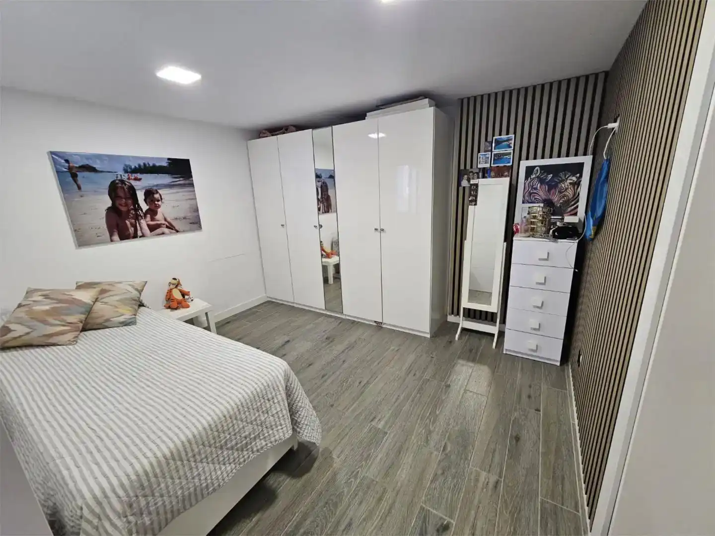 Dormitori de Casa adosada en venda en Las Palmas de Gran Canaria amb Jardí privat, Piscina i Balcó