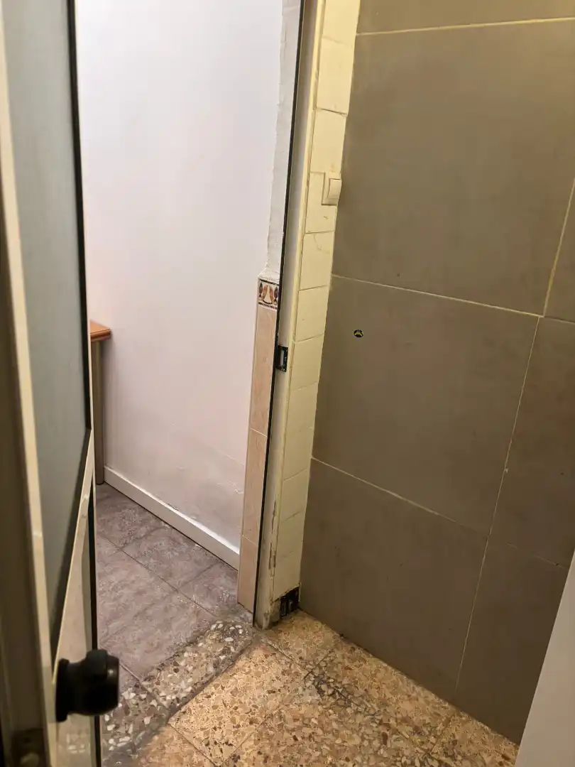 Badezimmer von Wohnung zum Verkauf in Sagunto / Sagunt mit Möbliert und Waschmaschine