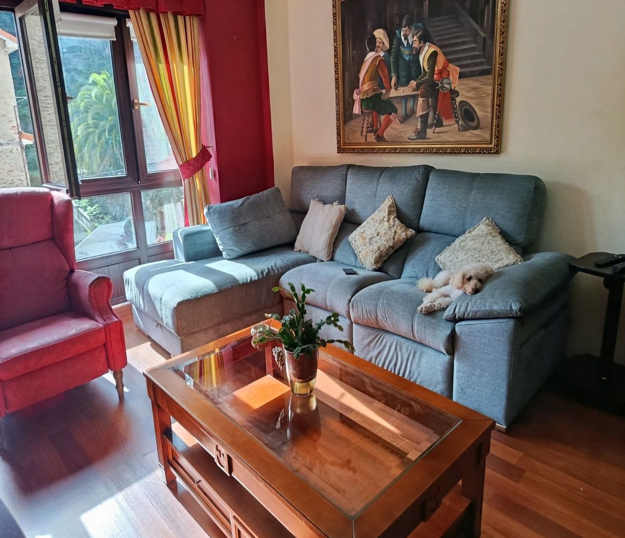 Sala d'estar de Dúplex en venda en Cudillero amb Calefacció, Forn i Balcó