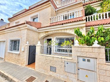 Casa amb balcó de lloguer a San Pedro del Pinatar