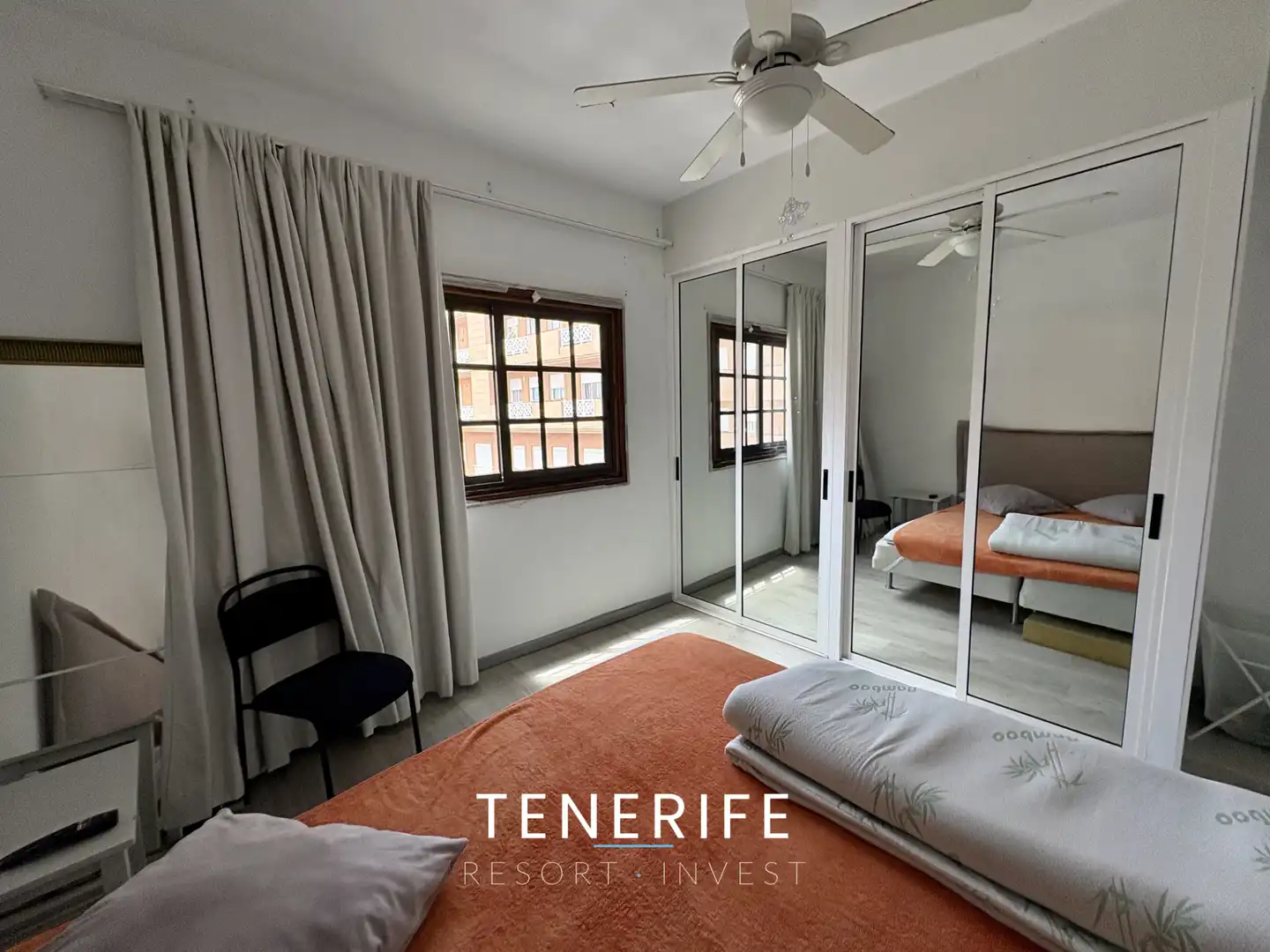 Habitación de Apartamento en venta en Arona con Terraza, Trastero y Amueblado