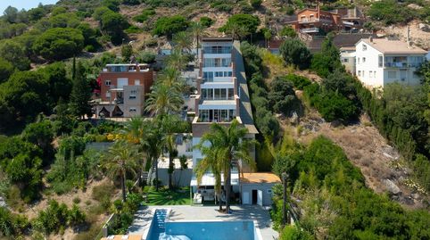 Villa contemporánea de 8 niveles con vistas al mar excepcionales