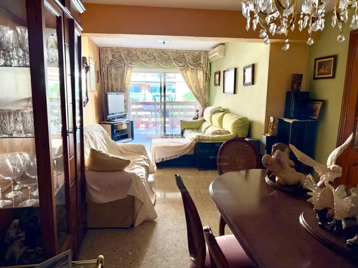 Sala de estar de Piso en venta en Valencia con Aire acondicionado y Balcón