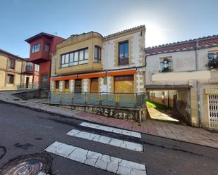 Vista exterior de Casa o xalet en venda en Boñar amb Terrassa i Balcó