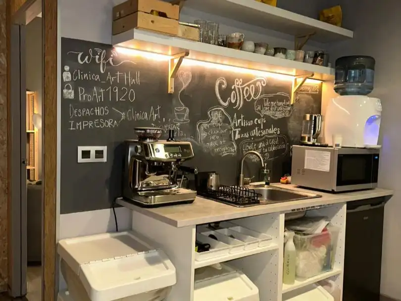 Cocina de Oficina de alquiler en Barcelona con Aire acondicionado, Calefacción y Amueblado