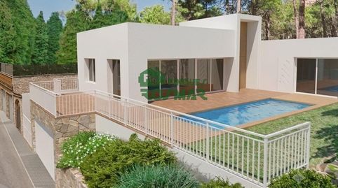 PARCELA URBANIZABLE EN LOS PINARES CON PROYECTO, LICENCIA VIGENTE Y GARAJE CONSTRUIDO