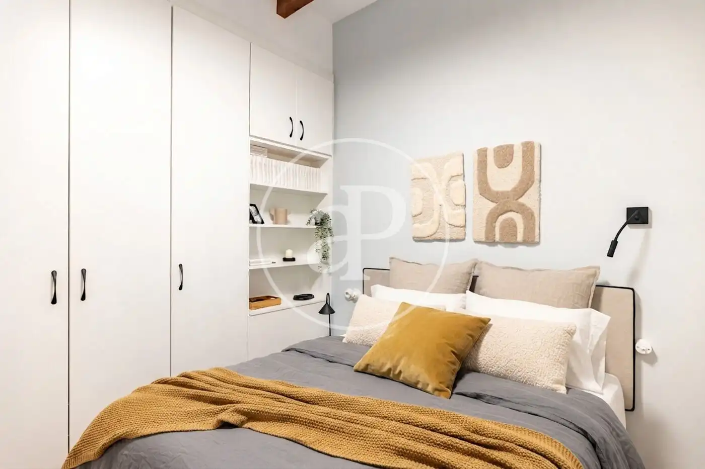 Bedroom of Flat for rent in Barcelona  with Air Conditioner, Heating and Furnished
