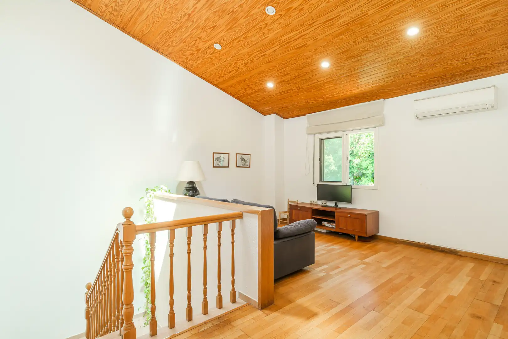 Sala de estar de Casa adosada en venta en Teià con Aire acondicionado, Calefacción y Jardín privado