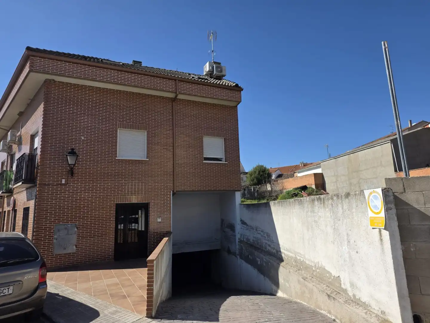 Außenansicht von Maisonette zum Verkauf in Cobeña mit Klimaanlage, Heizung und Terrasse