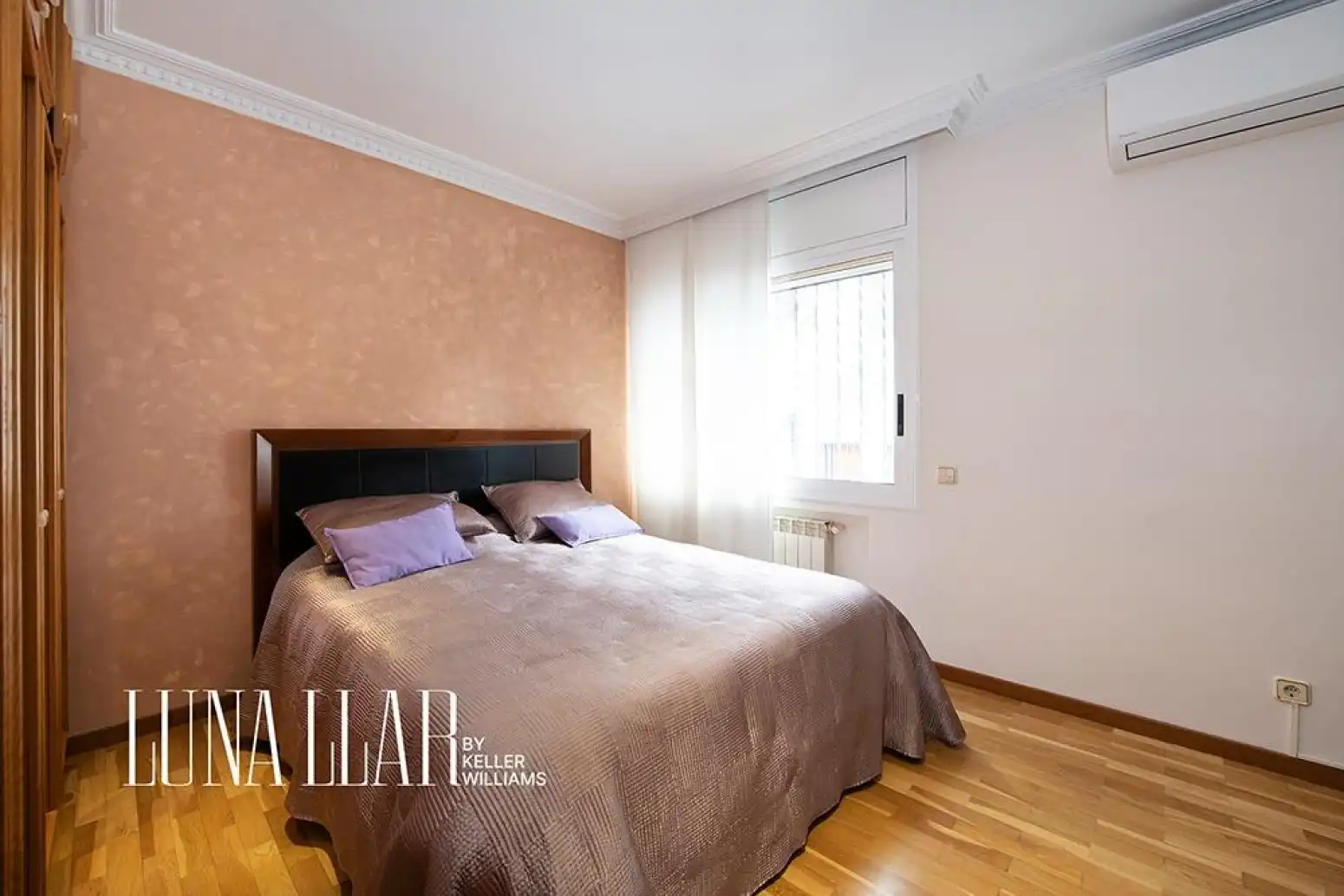 Bedroom of Houses for sale in Castelldefels  with Air Conditioner, Heating and Terrace
