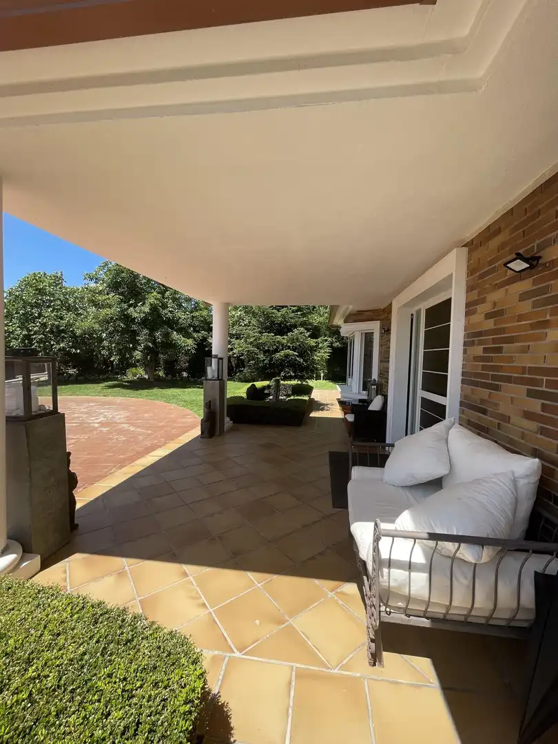 Terraza de Casa o chalet en venta en Boadilla del Monte con Aire acondicionado, Jardín privado y Trastero
