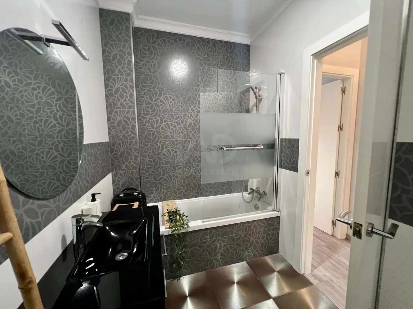 Bathroom of Attic for sale in Lepe  with Air Conditioner and Terrace